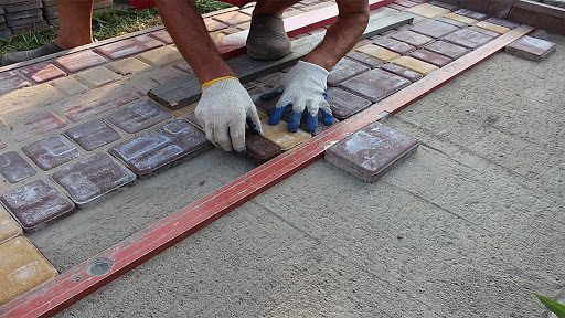 отмостка вокруг дома из плитки
